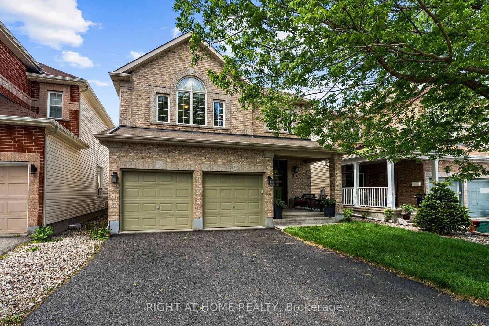 517 STONECHURCH Way, Ottawa, ON — photo 2