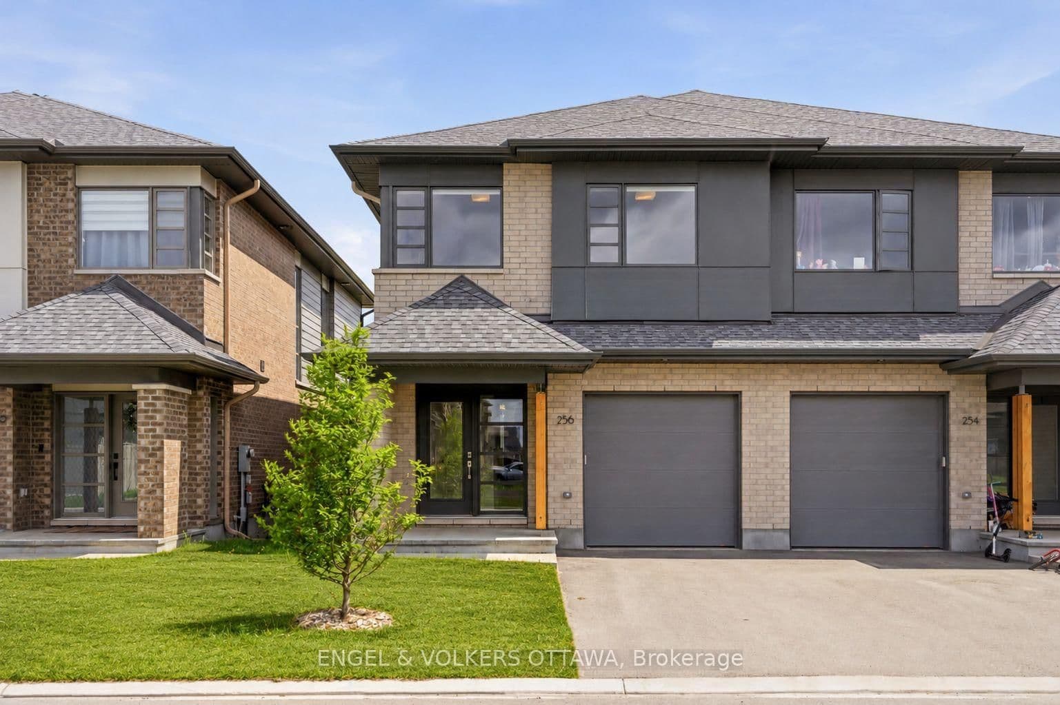 256 Shuttleworth Drive, Ottawa, ON