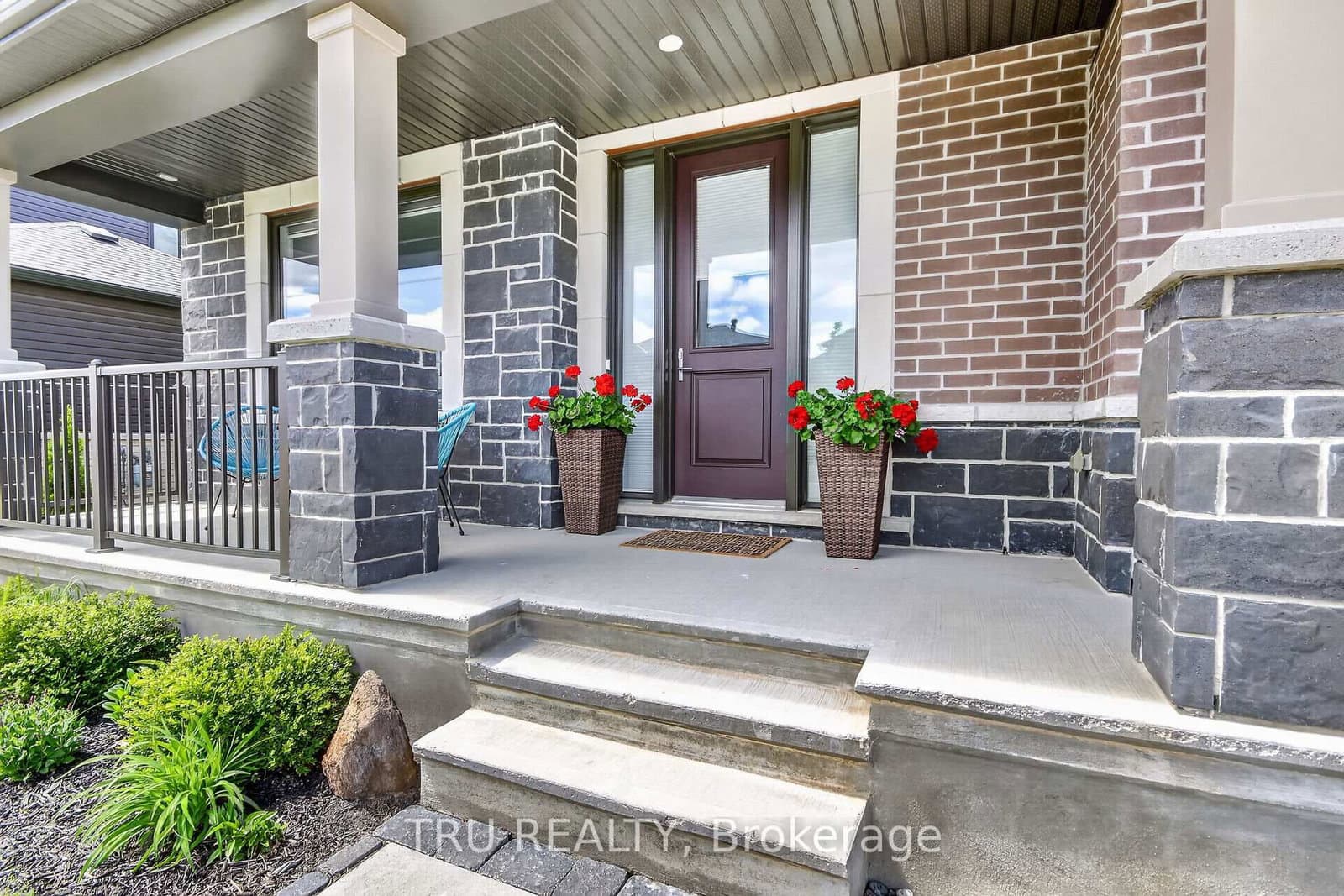 202 Skipper Drive, Manotick, ON — photo 2