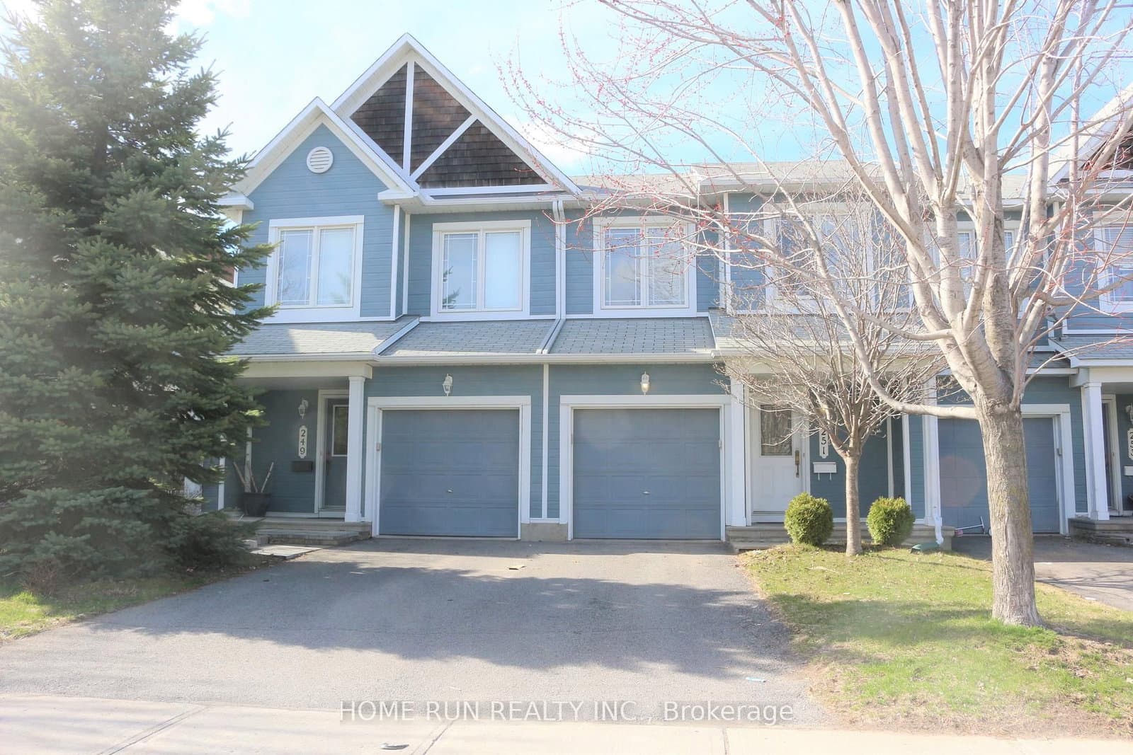 251 Meadowbreeze Drive, Ottawa, ON