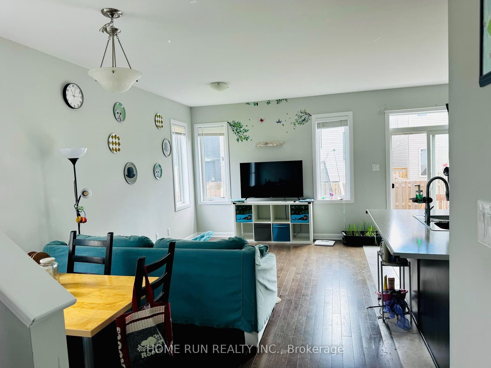 135 Teelin Circle, Ottawa, ON — photo 2
