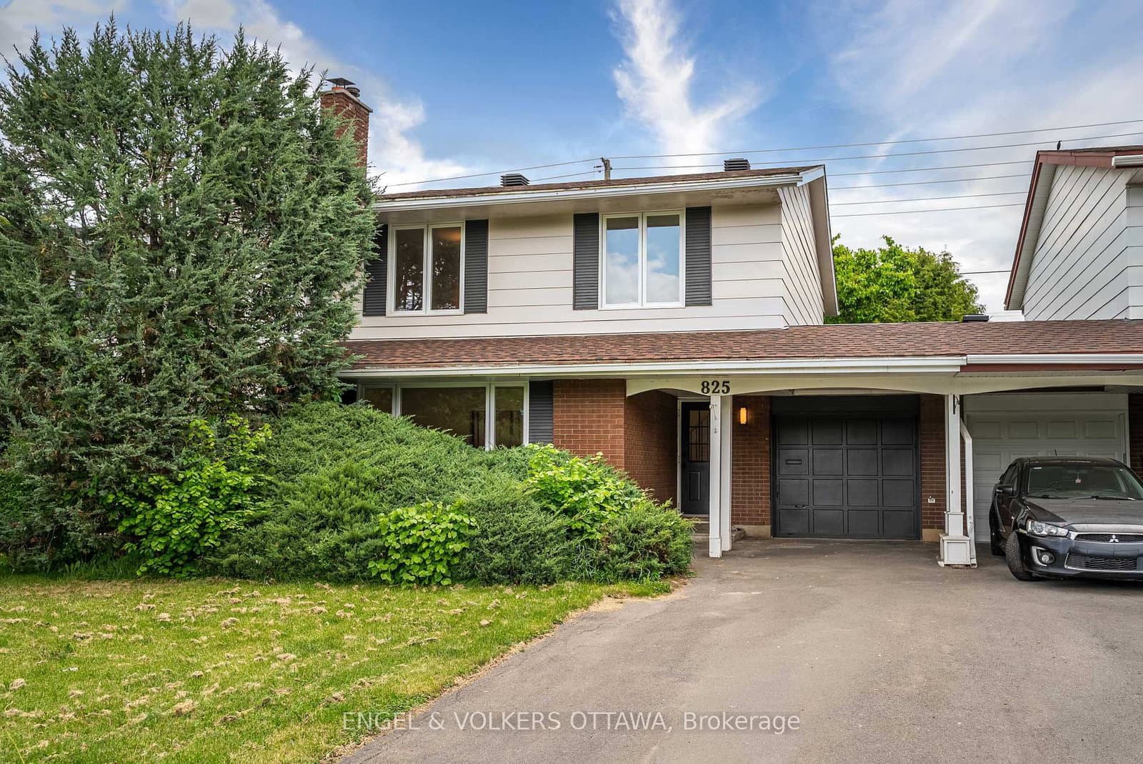 825 De Salaberry Street, Ottawa, ON
