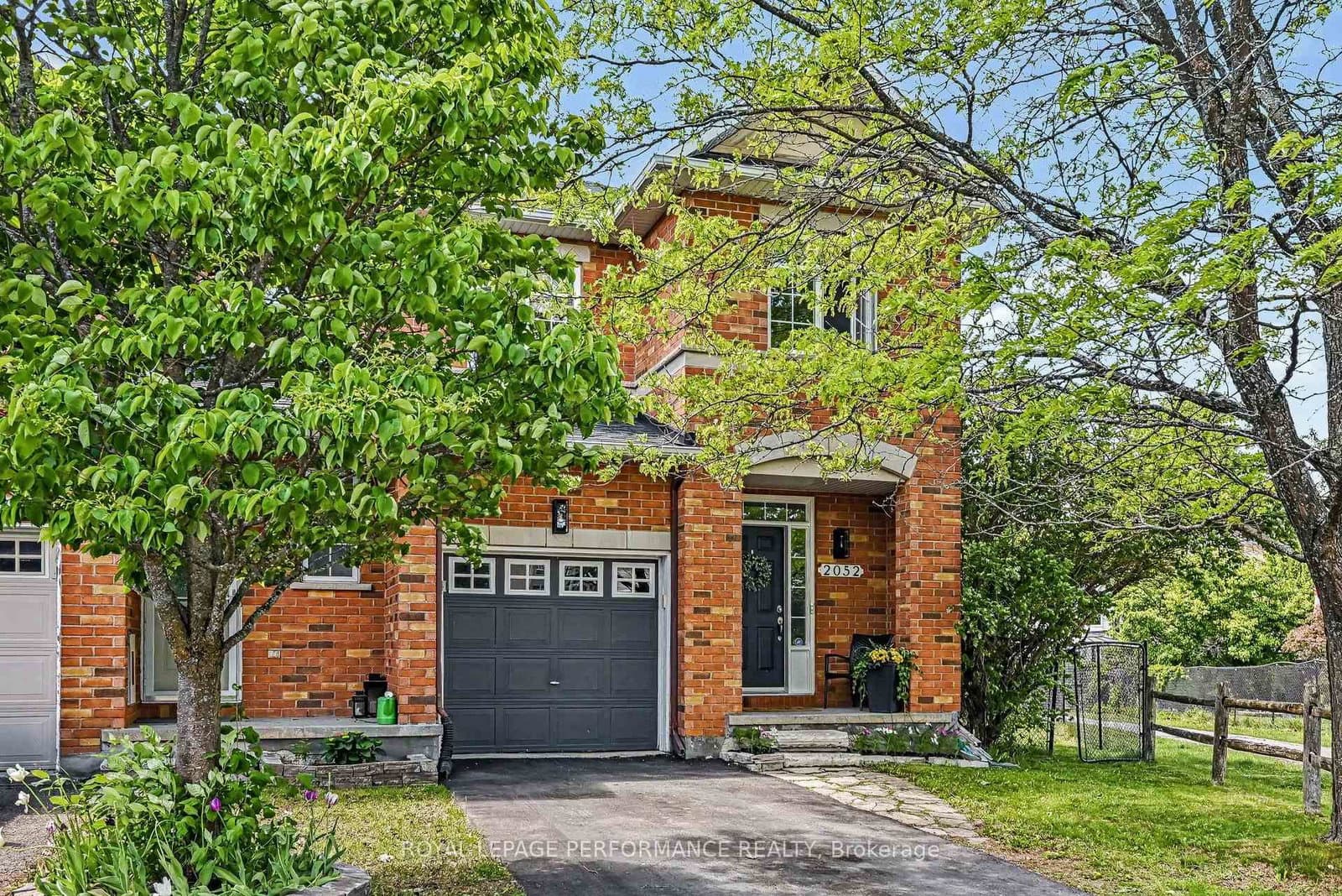 2052 Bergamot Circle, Ottawa, ON