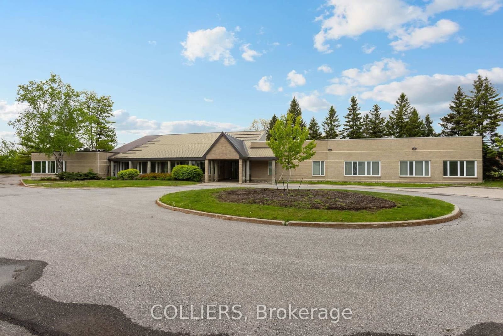 15 Auriga Drive, Ottawa, ON