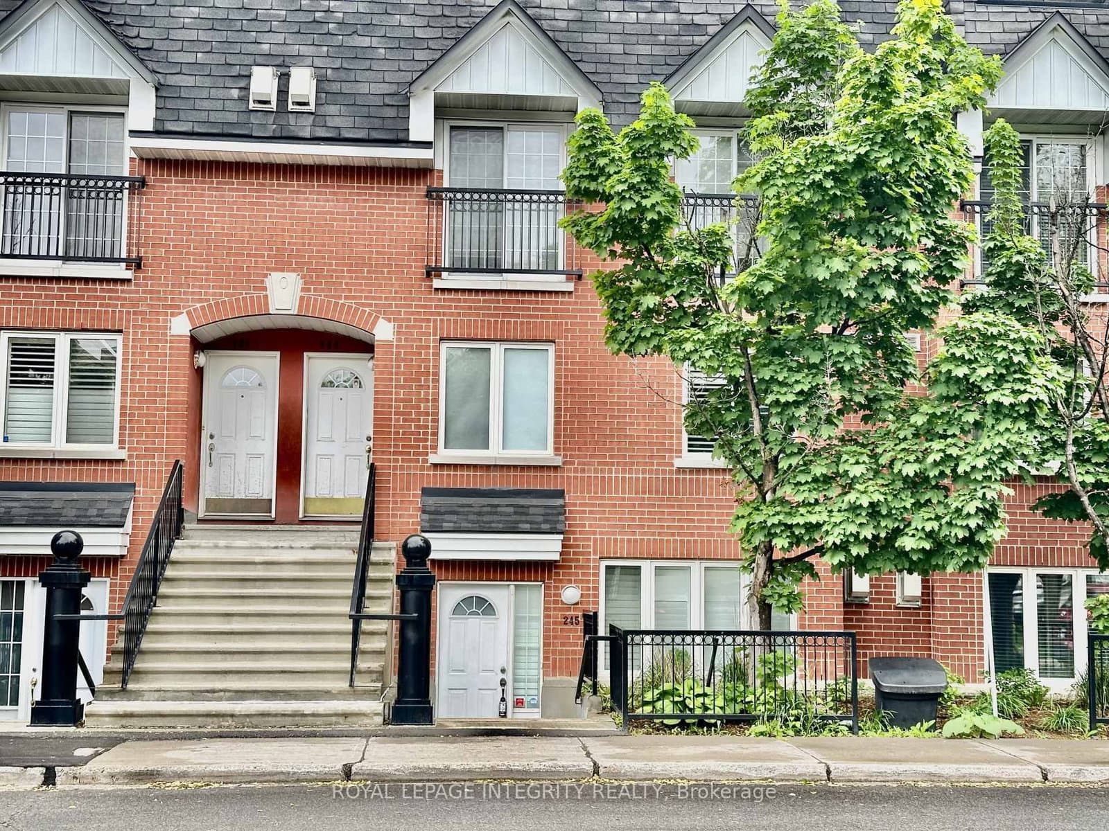 4 - 245 Cumberland Street, Ottawa, ON — photo 2
