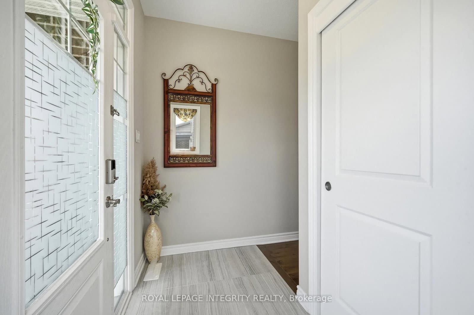 208 Mountain Sorrel Way, Ottawa, ON — photo 3