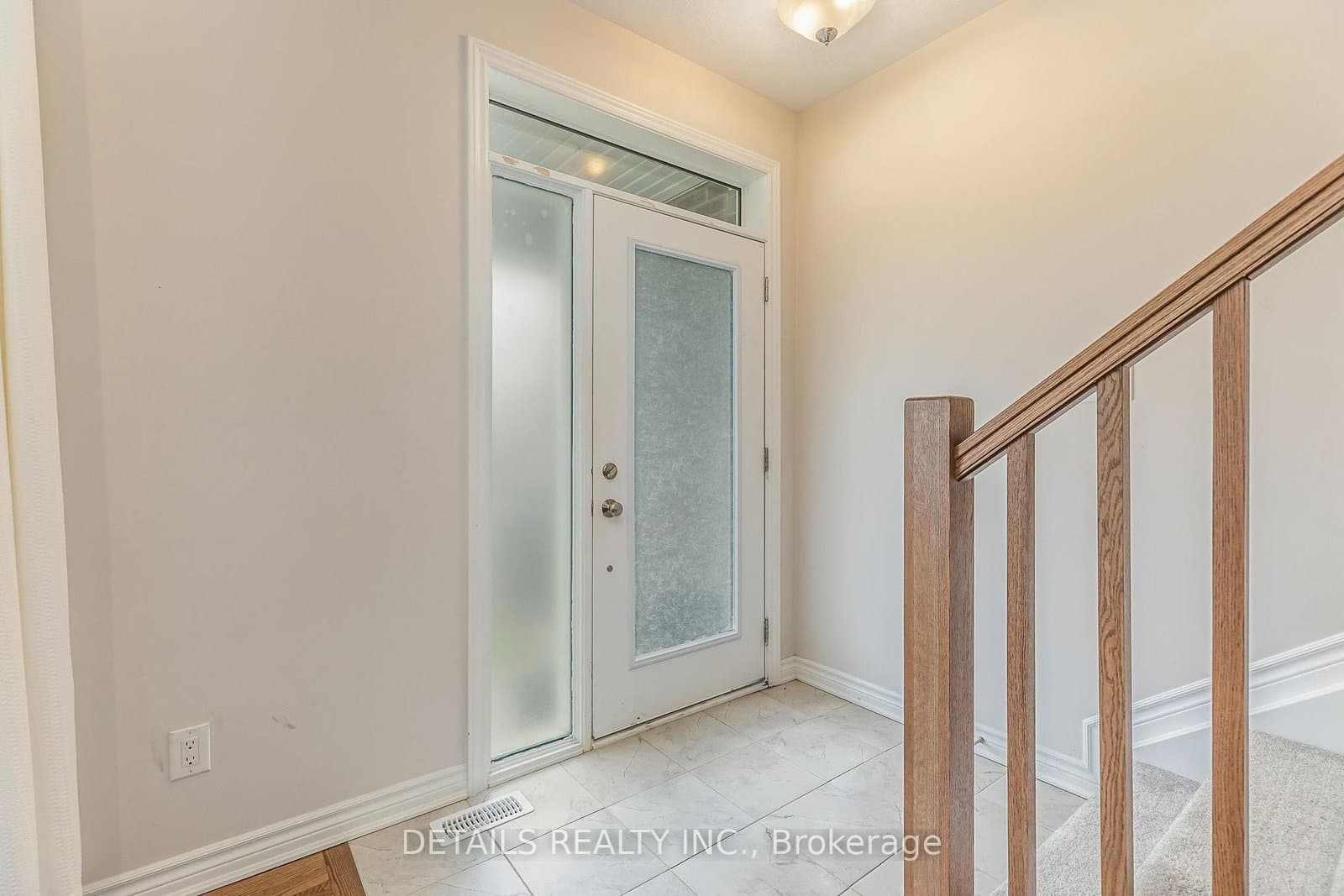 708 Vennecy Terrace, Ottawa, ON — photo 3