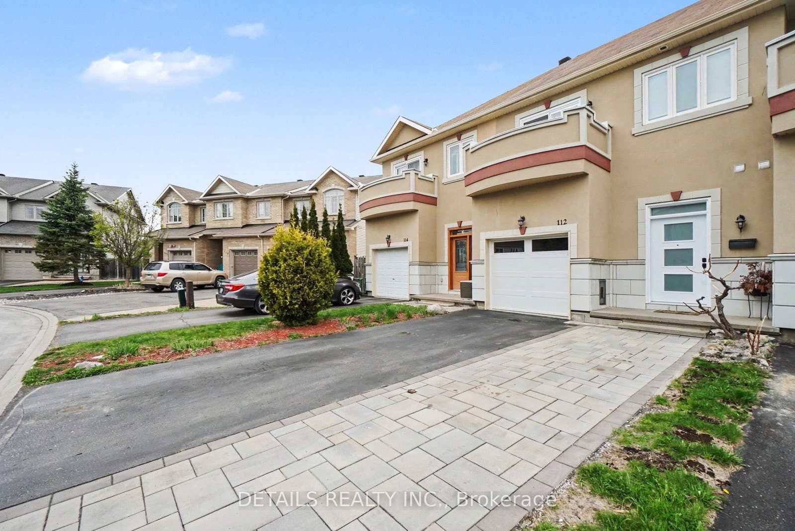 112 Whispering Winds Way, Ottawa, ON — photo 2