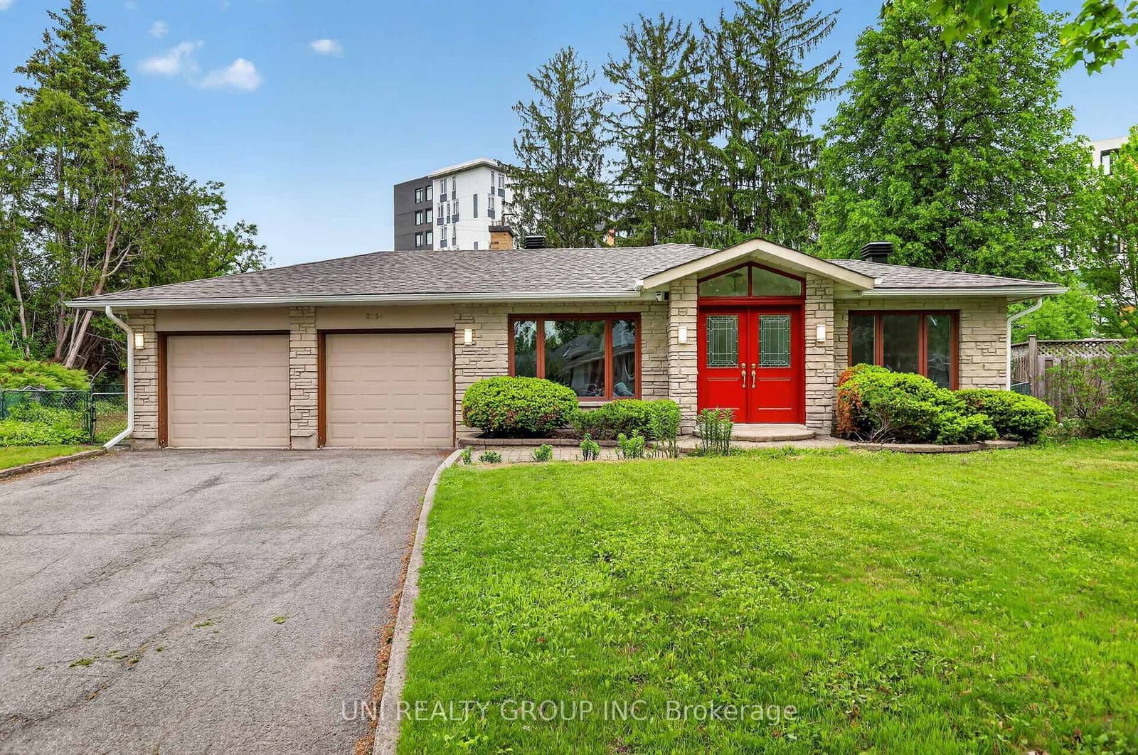 2554 Egan Road, Ottawa, ON