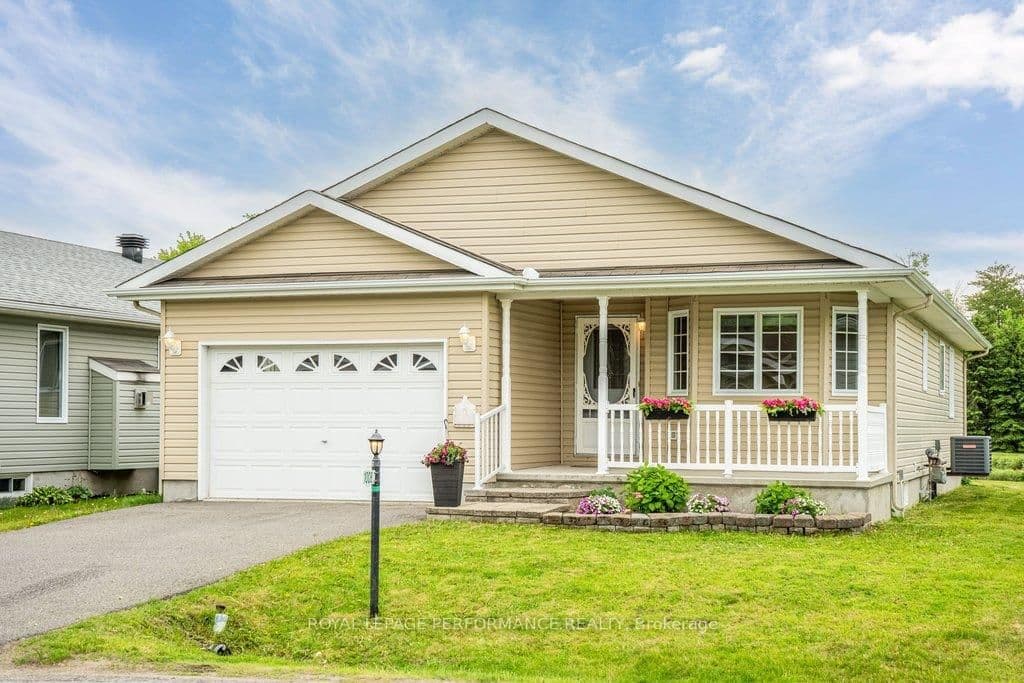 1008 Ada Barrington Private, Ottawa, ON