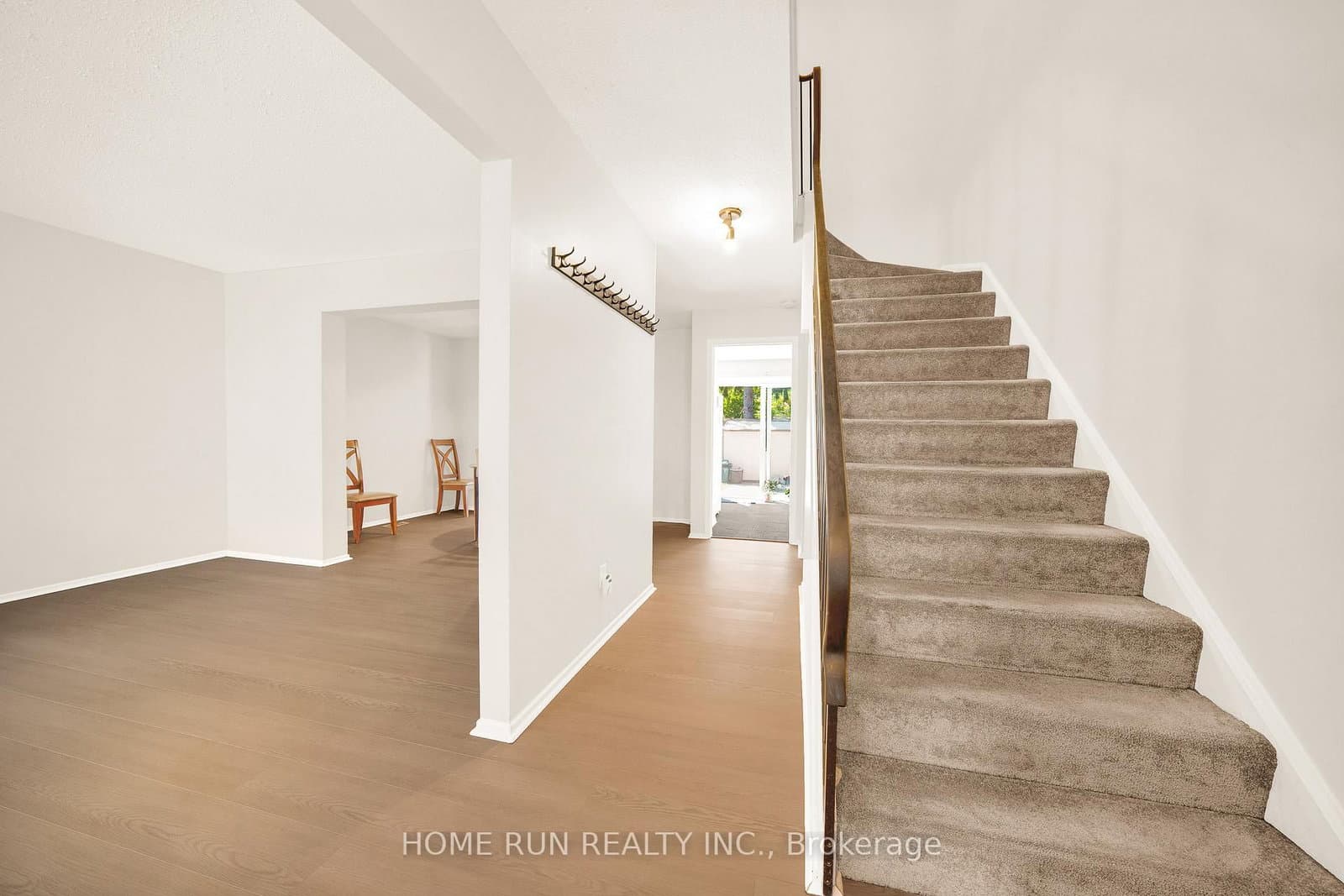 4 - 2111 Montreal Road, Ottawa, ON — photo 3