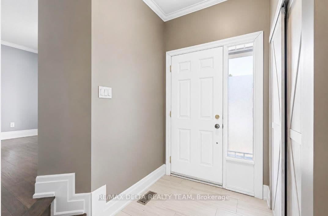 939 Cahill Drive, Ottawa, ON — photo 4