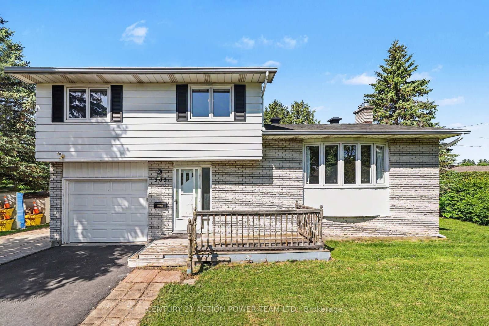 303 Hoylake Crescent, Ottawa, ON