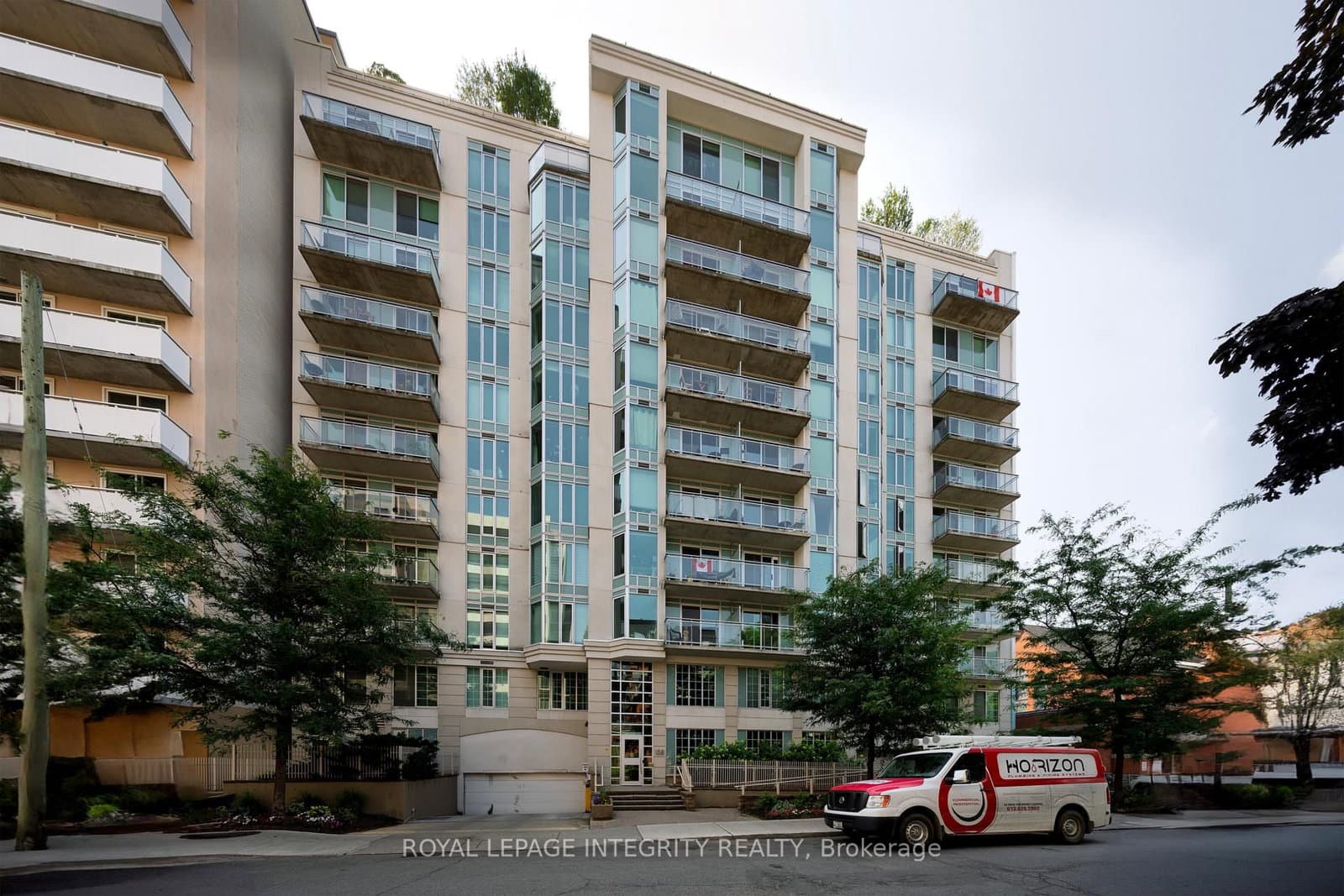 203 - 138 Somerset Street, Ottawa, ON — photo 2