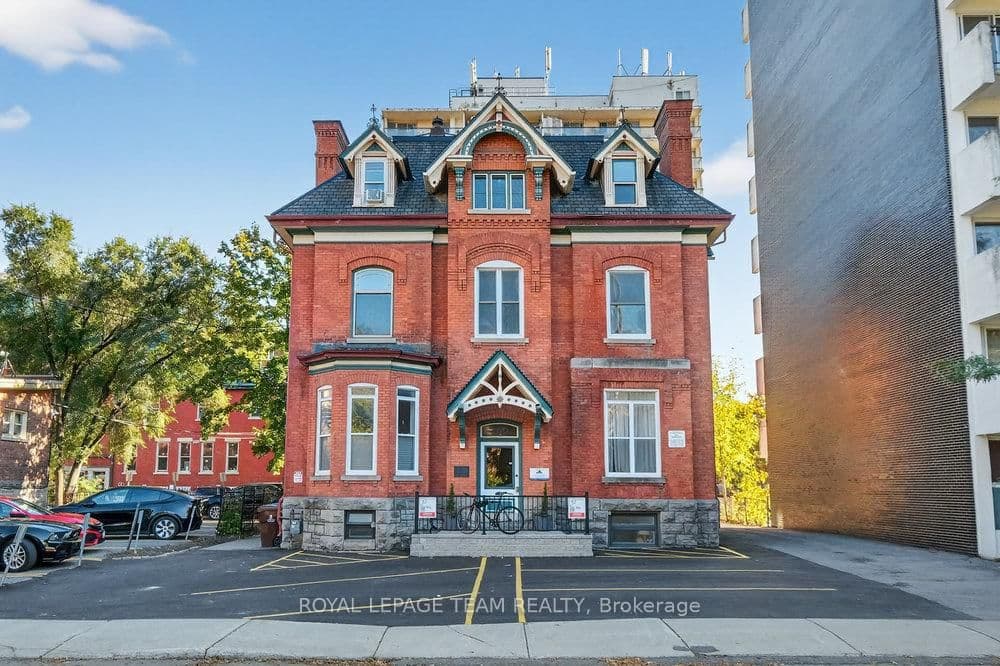260 Somerset Street, Ottawa, ON
