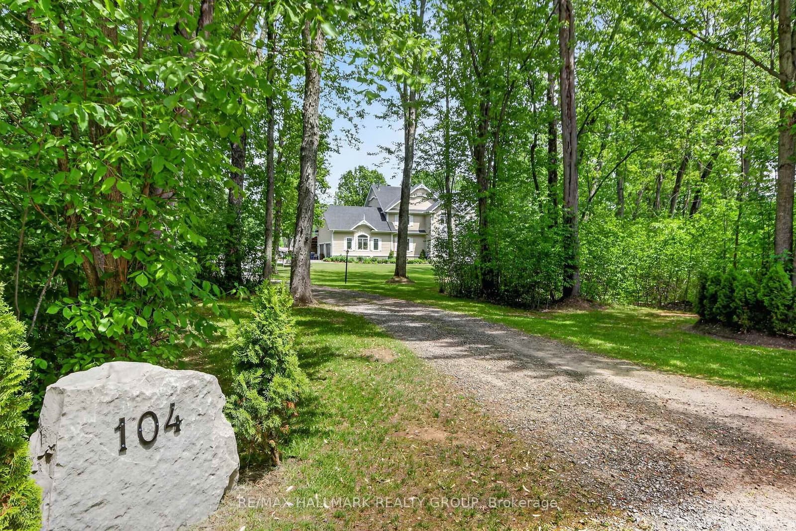 104 Wilbert Cox Drive, Carp, ON