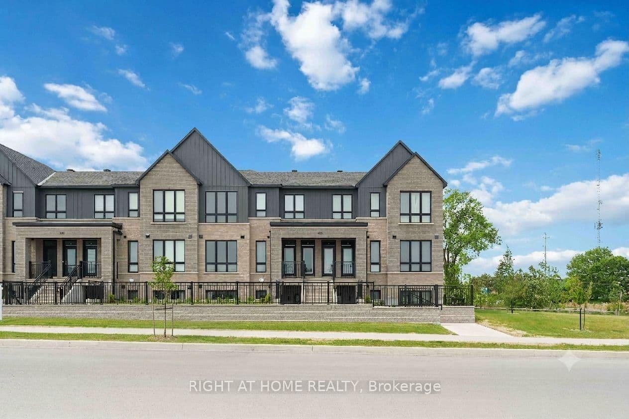 D - 800 Roger Griffiths Avenue, Kanata, ON