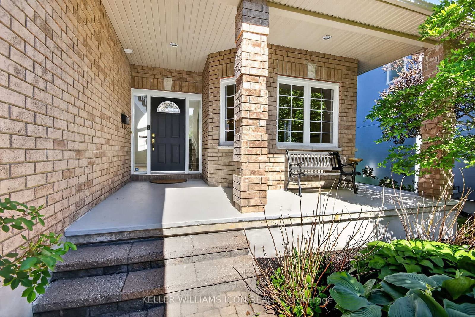 136 Shaughnessy Crescent, Ottawa, ON — photo 2