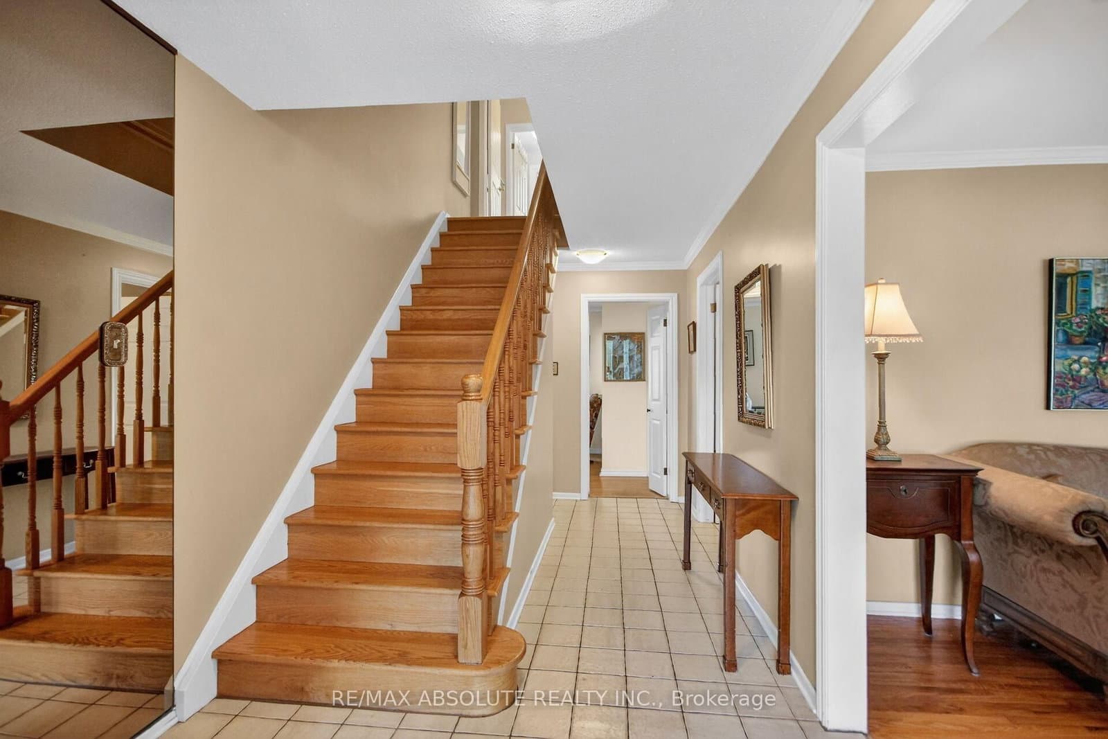 1953 Mulberry Crescent, Ottawa, ON — photo 3