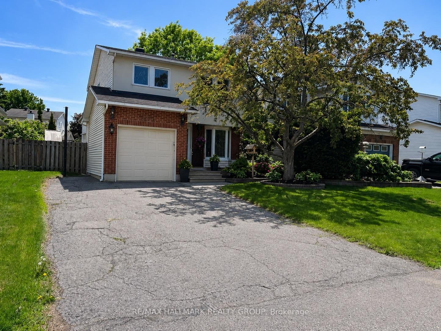 6352 Long Bow Gate, Orleans, ON