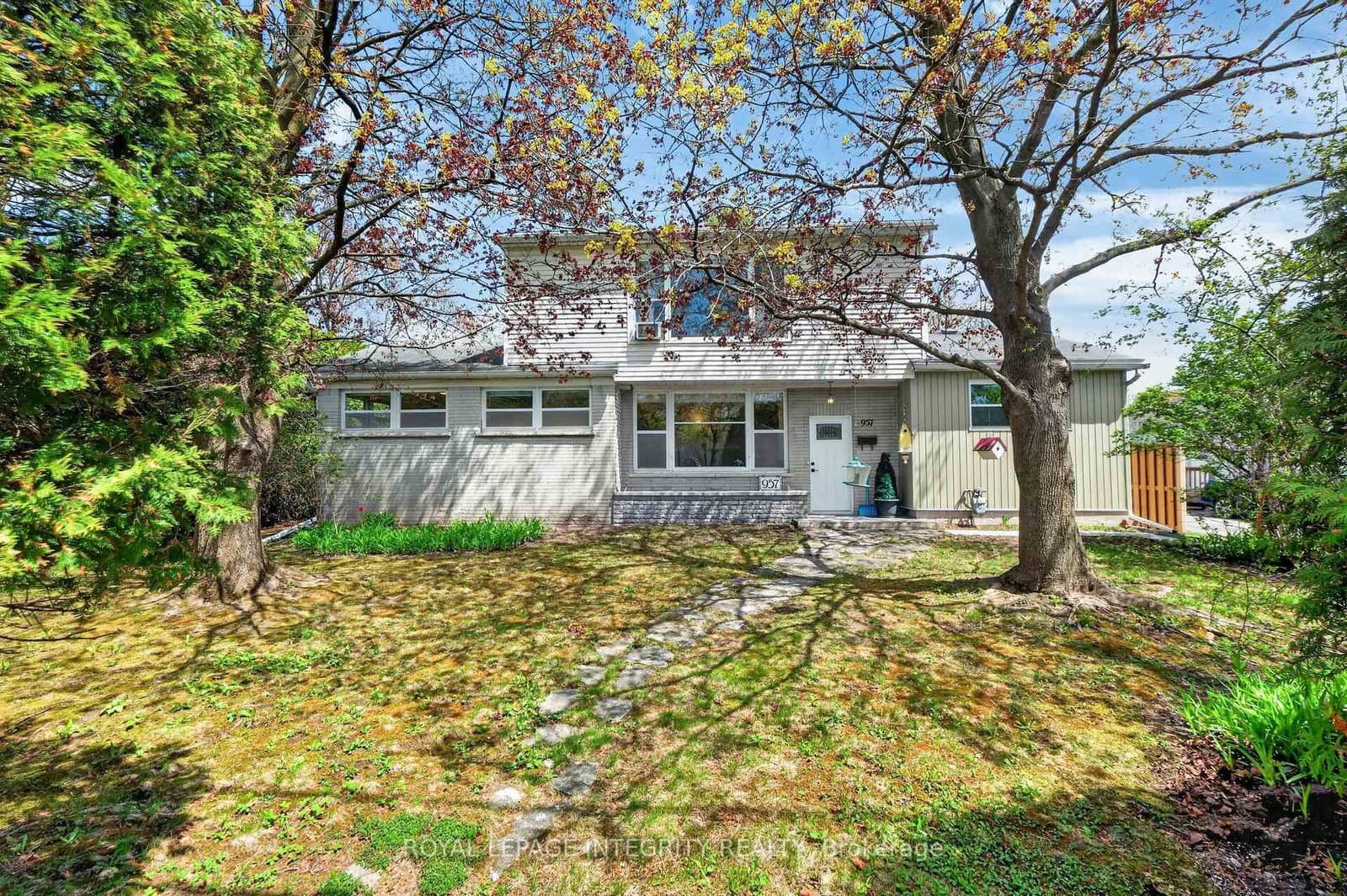 957 Blair Road, Ottawa, ON