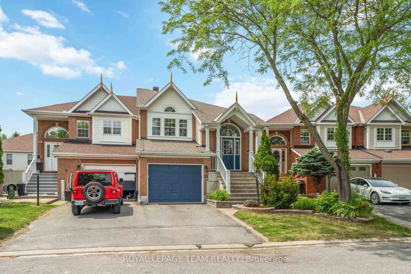 11 Saffron Court, Ottawa, ON