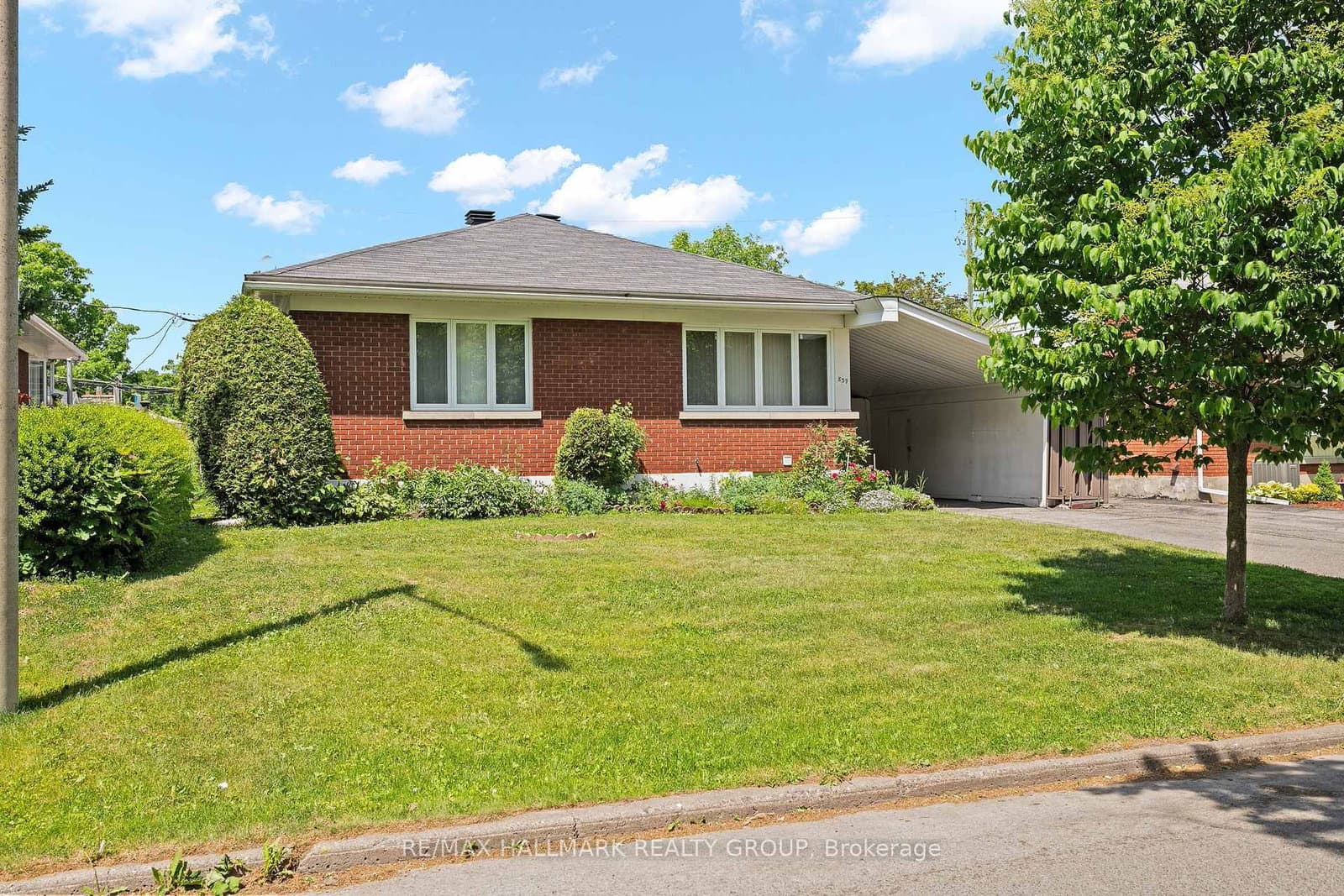 839 WESTON Drive, Ottawa, ON