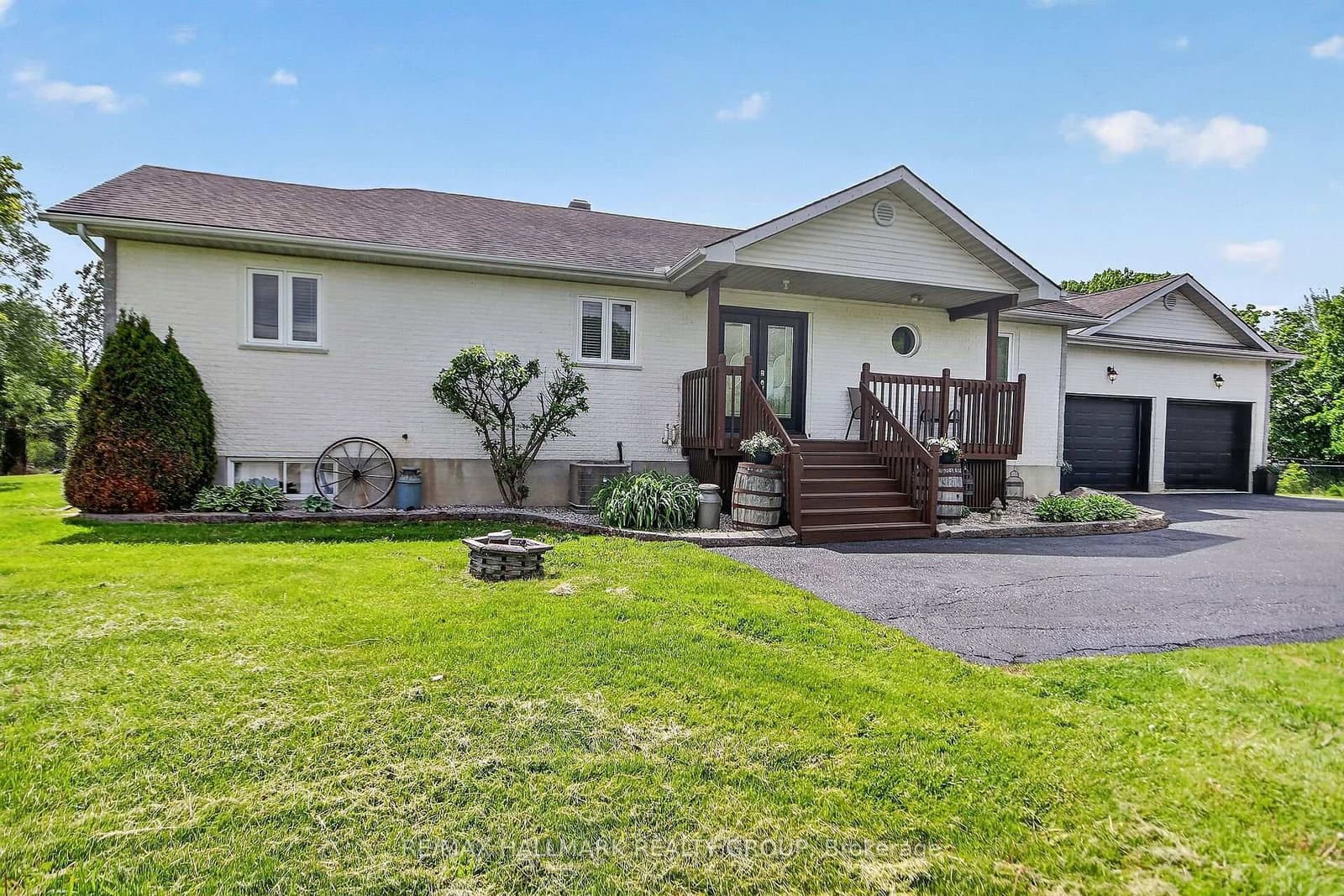 7414 Dawn Tara Drive, Ottawa, ON