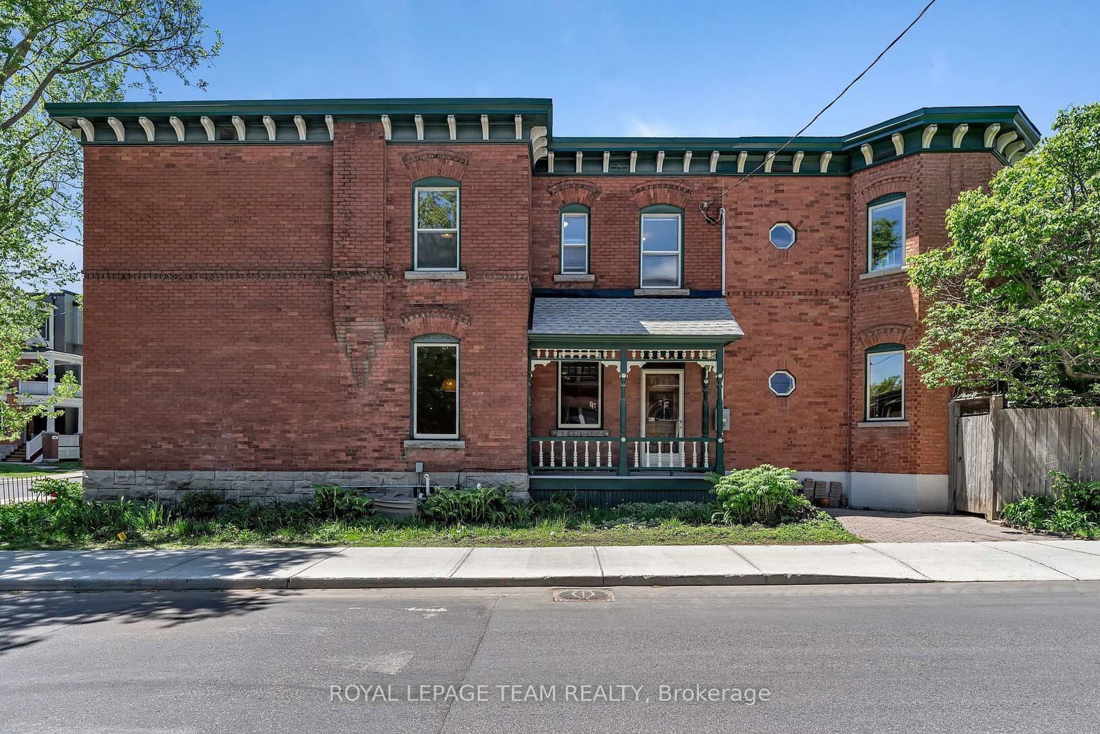537 Gilmour Street, Ottawa, ON — photo 2