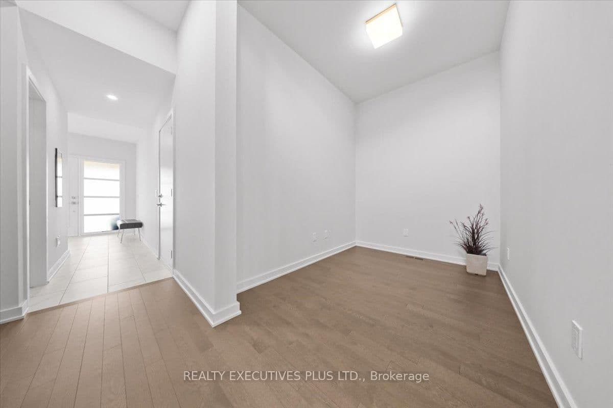 699 Honeydew Street, Ottawa, ON — photo 3