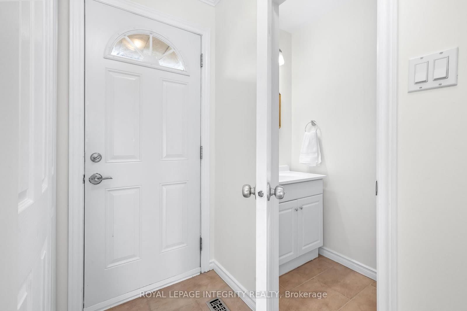 82 - 2570 Southvale Crescent, Ottawa, ON — photo 3