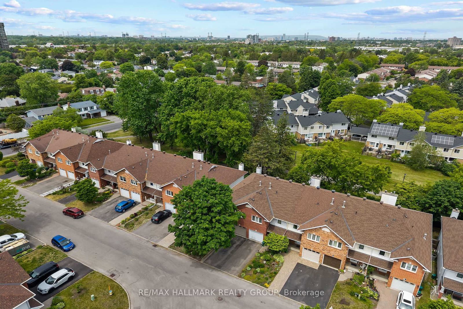 20 Royal Oak Court, Ottawa, ON — photo 2