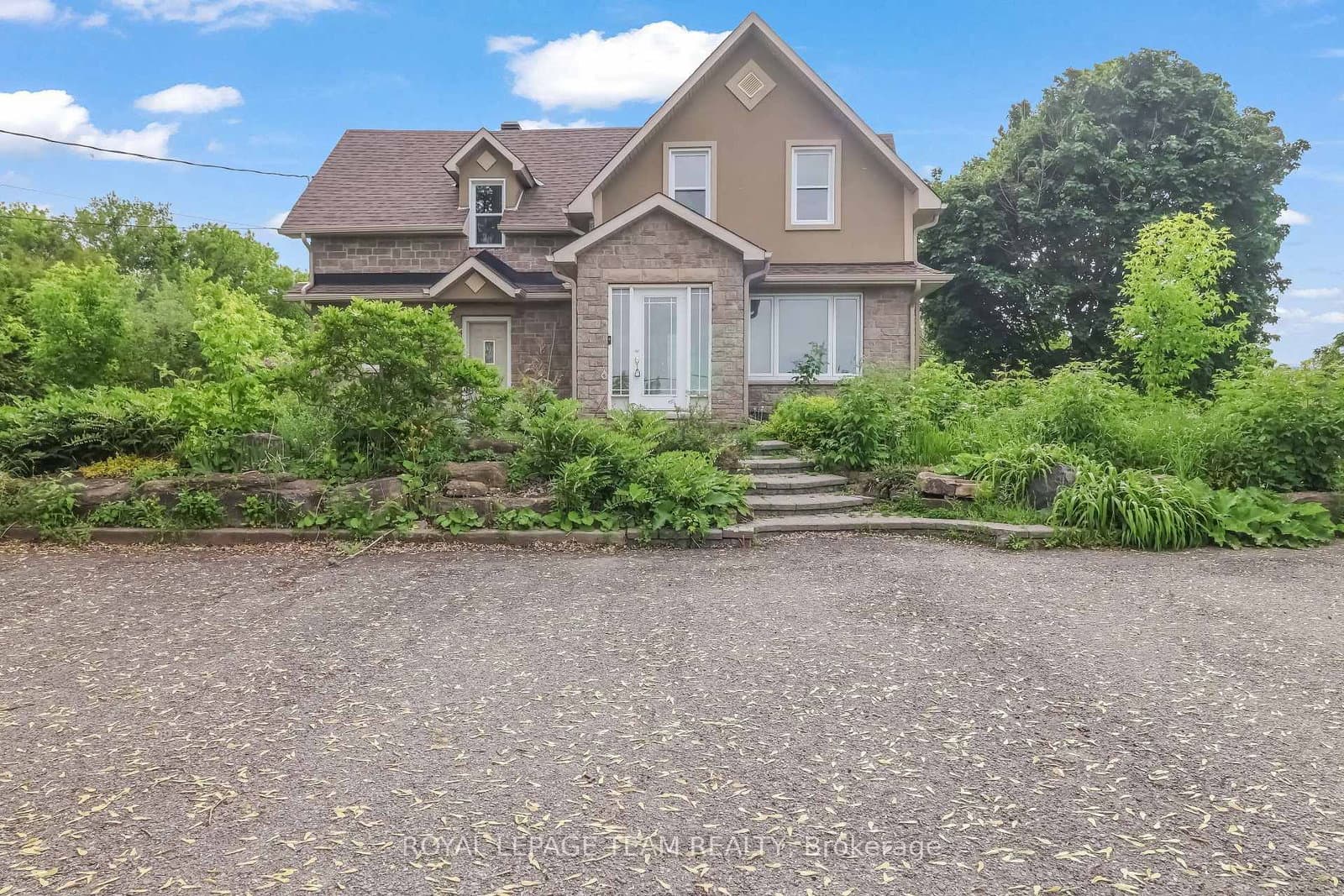 5742 Bank Street, Greely, ON