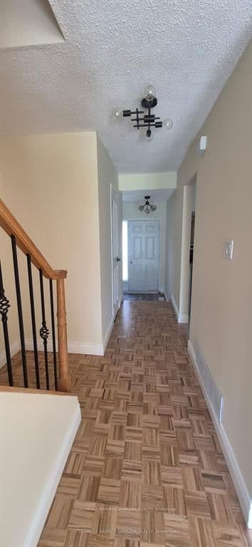 - - 38 Paddington Private, Ottawa, ON — photo 3