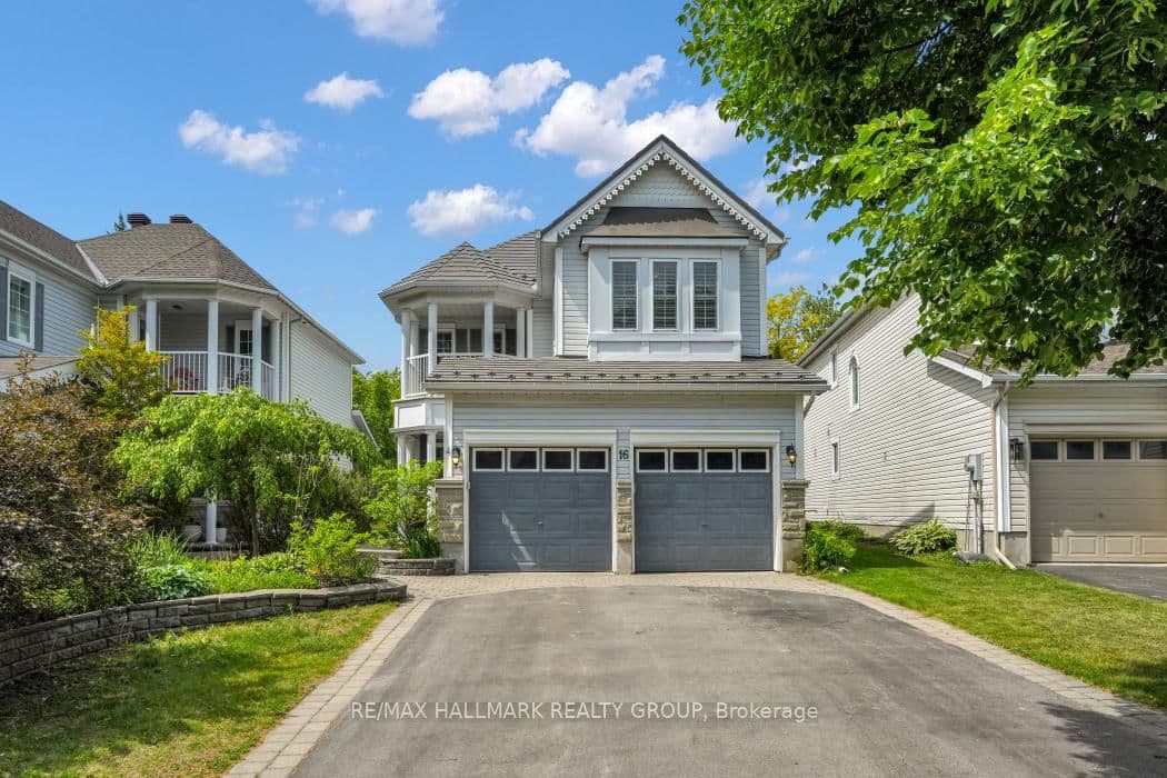 16 Hemlo Crescent, Kanata, ON