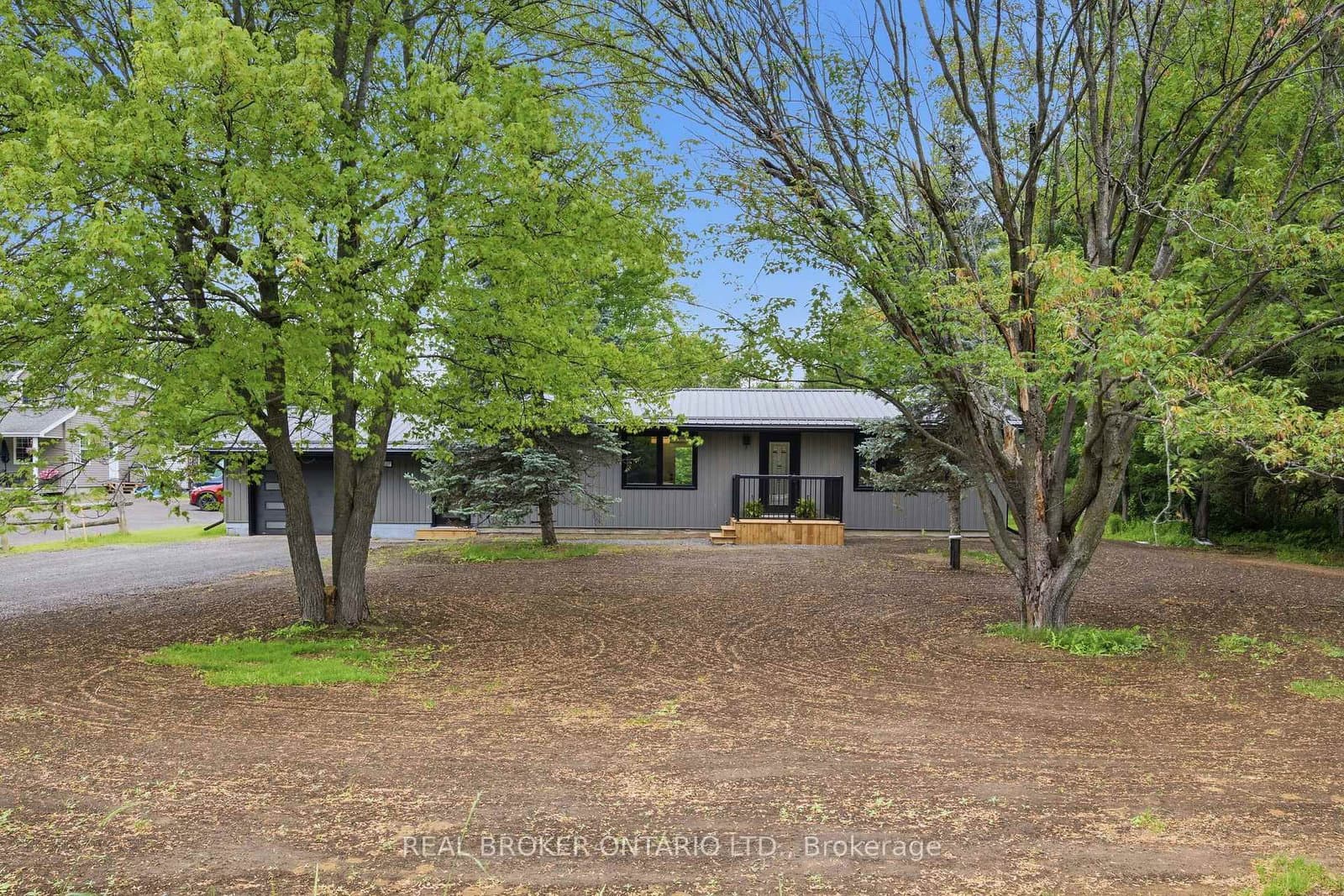2627 Donnelly Drive, Kemptville, ON — photo 2