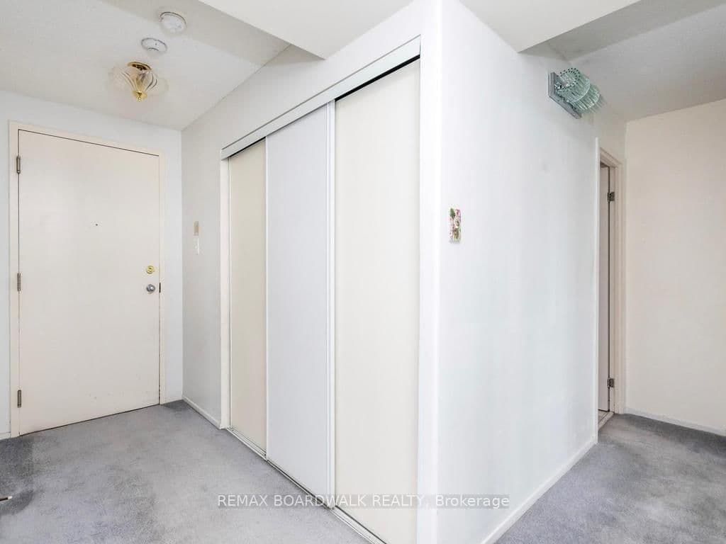 715 - 1025 Grenon Avenue, Ottawa, ON — photo 2