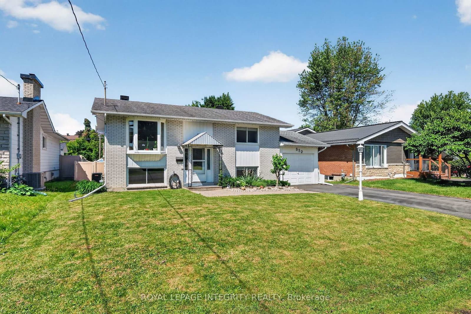850 Balsam Drive, Ottawa, ON
