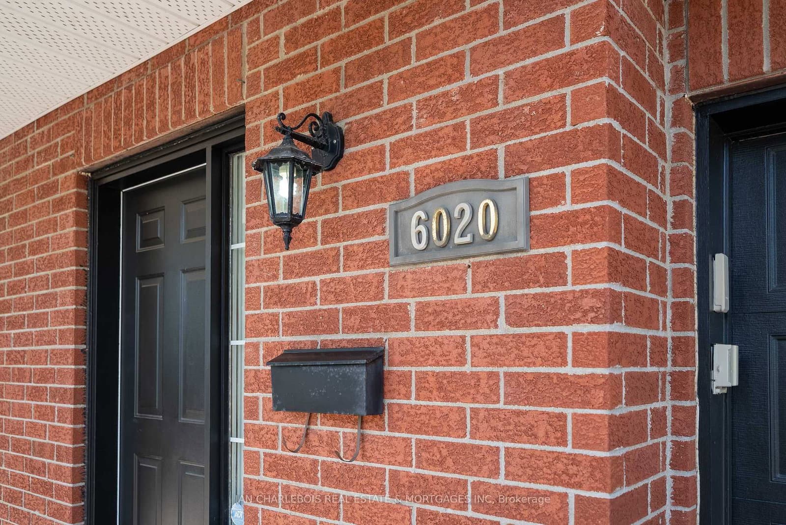 6020 Longleaf Drive, Orleans, ON — photo 3