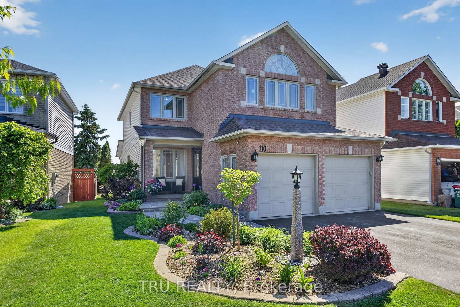 110 Grenadier Way, Nepean, ON