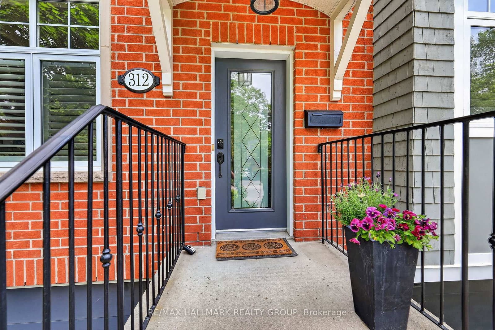 312 Iona Street, Ottawa, ON — photo 3