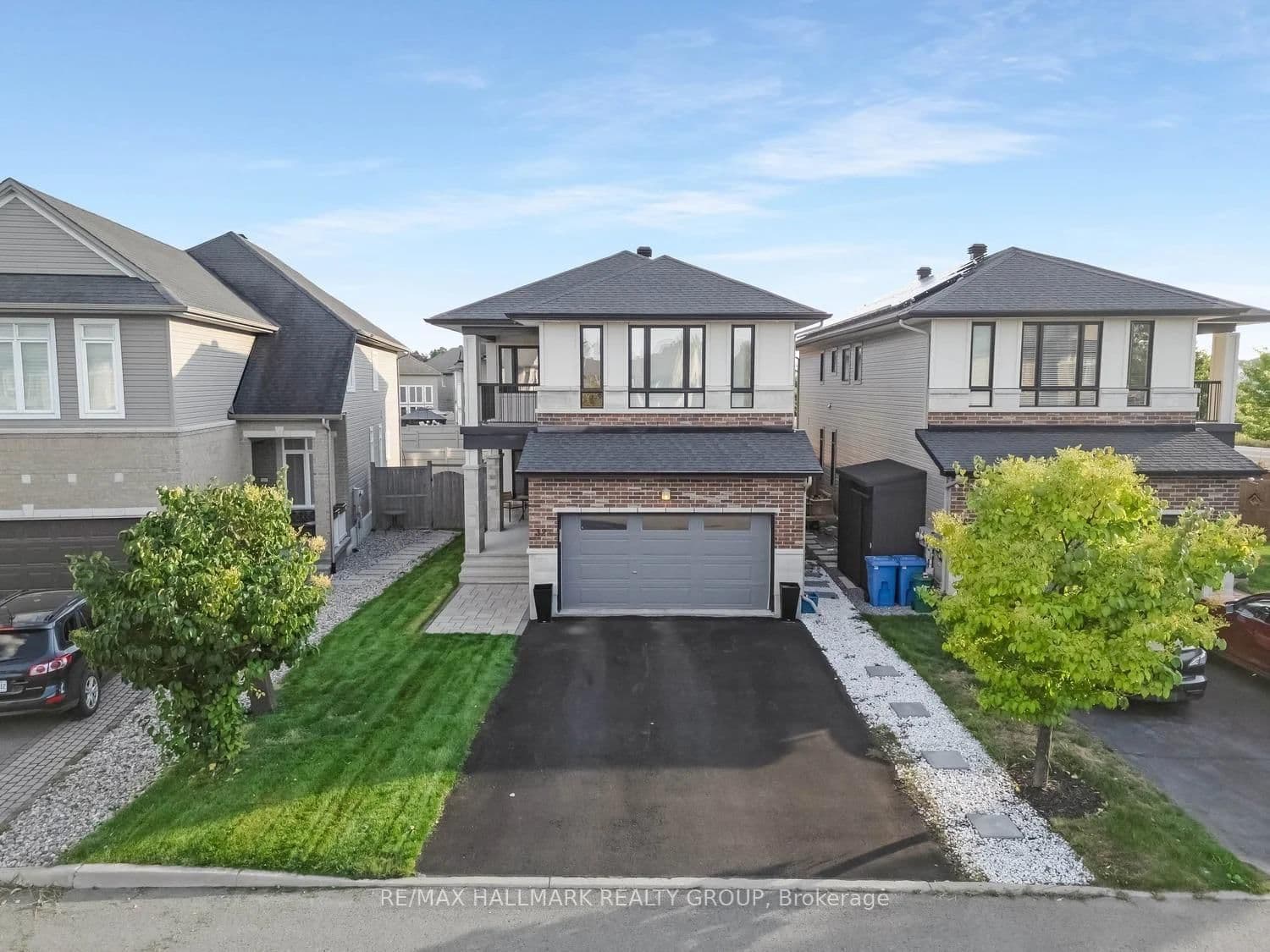 327 BALLINVILLE Circle, Ottawa, ON
