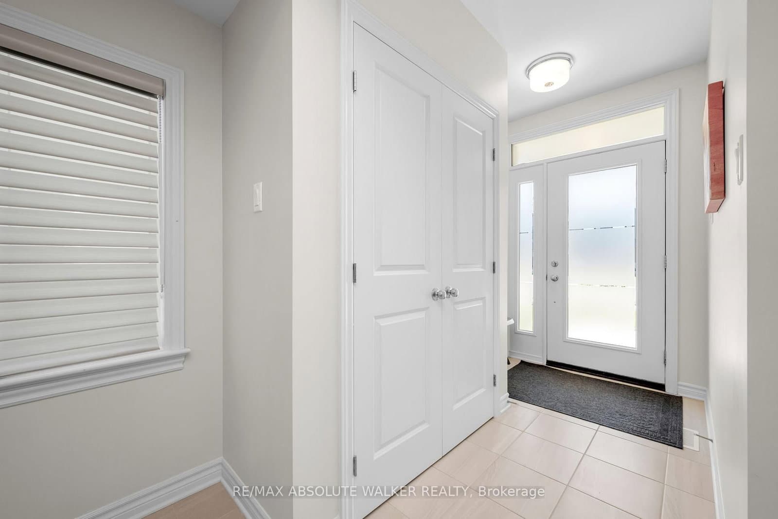 2381 Goldhawk Drive, Ottawa, ON — photo 2