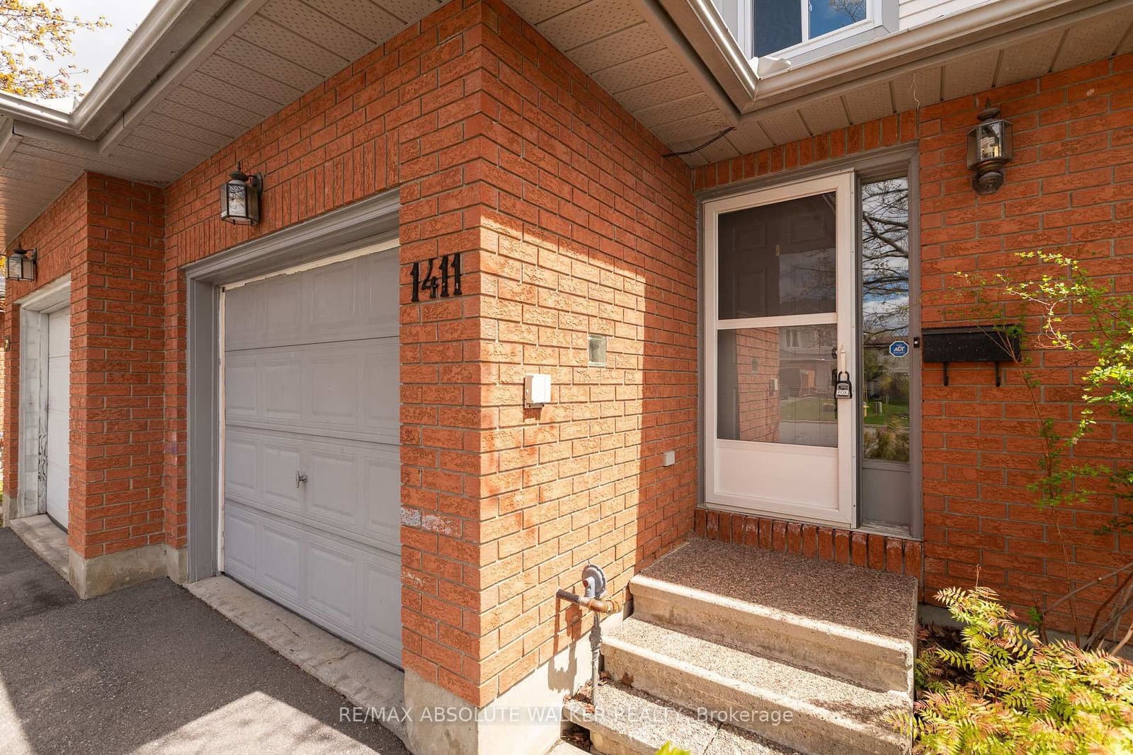 1411 Caravel Crescent, Ottawa, ON — photo 2