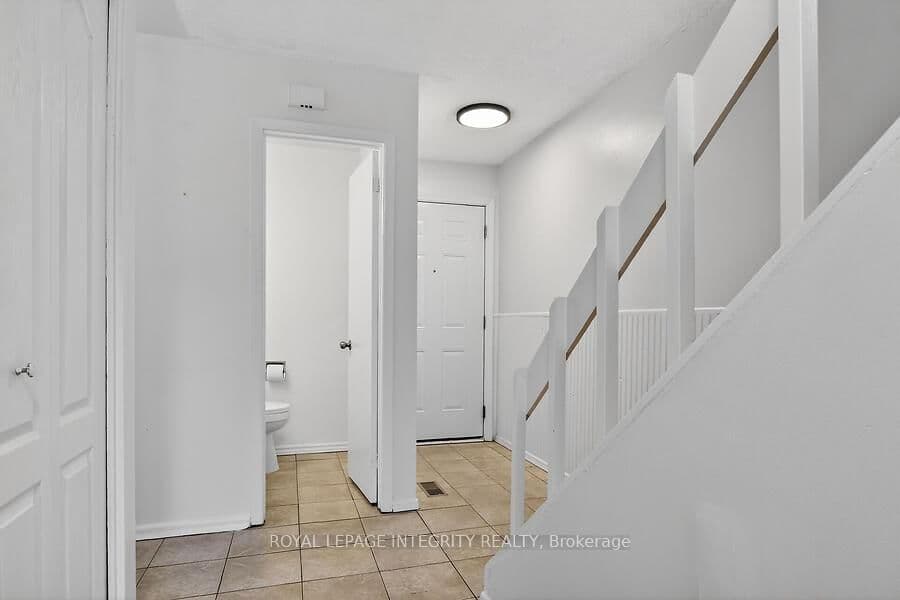 427 Moodie Drive, Ottawa, ON — photo 3