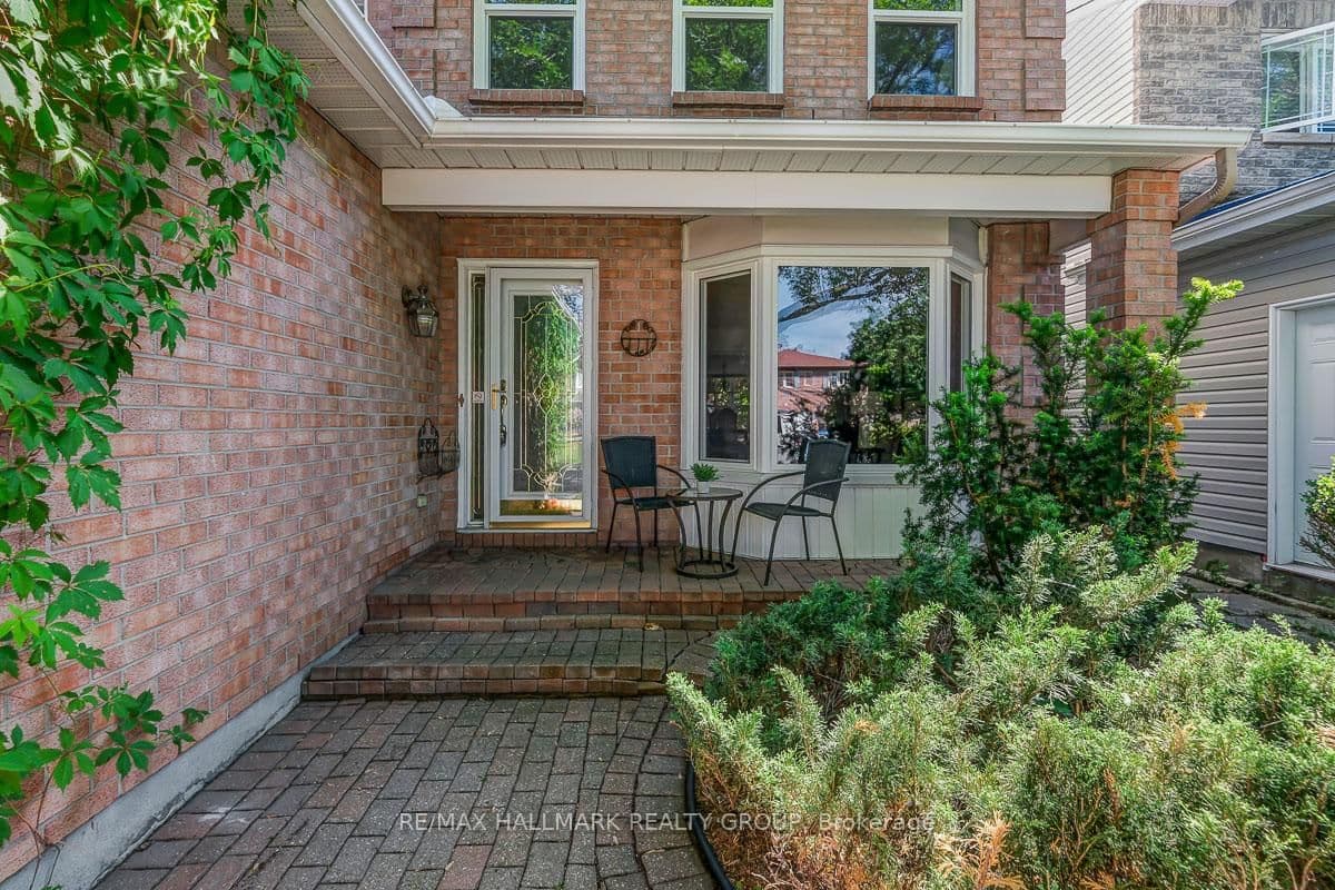 126 Dossetter Way, Ottawa, ON — photo 2
