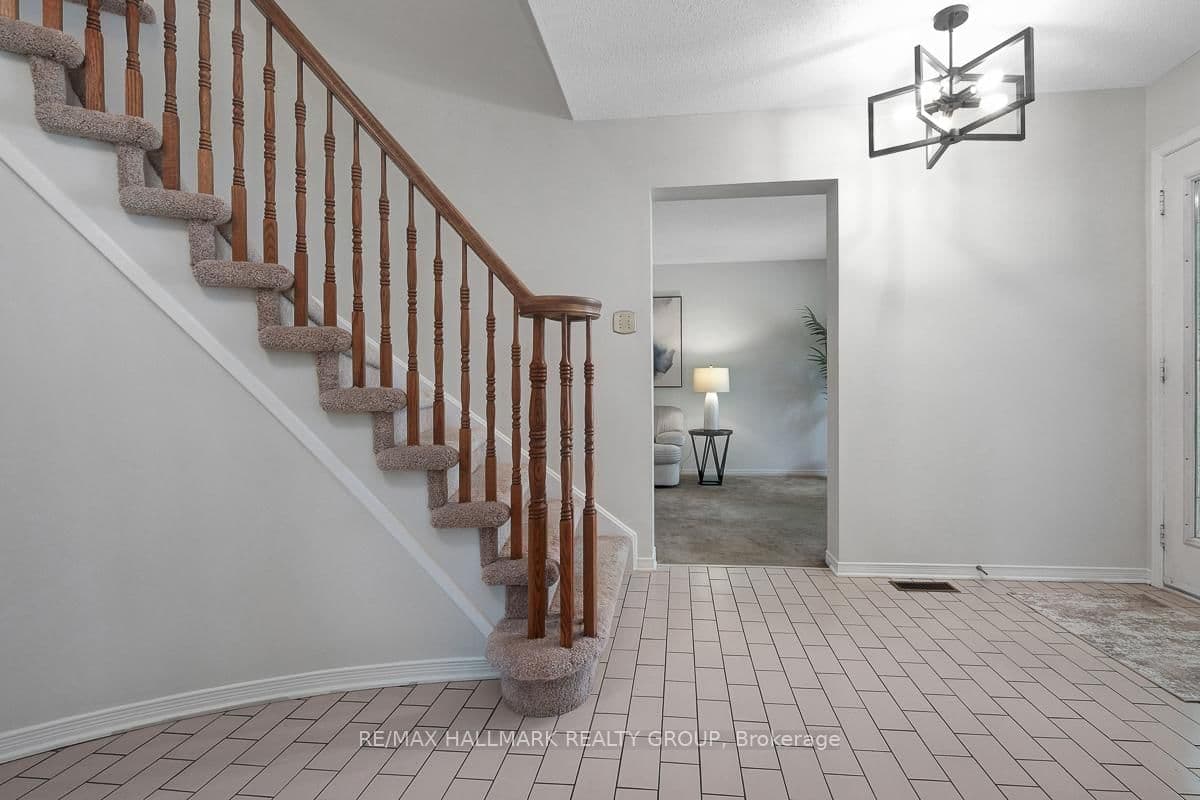 126 Dossetter Way, Ottawa, ON — photo 3