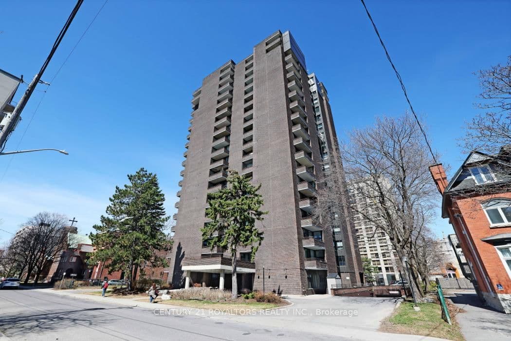1602 - 71 Somerset Street, Ottawa, ON — photo 2