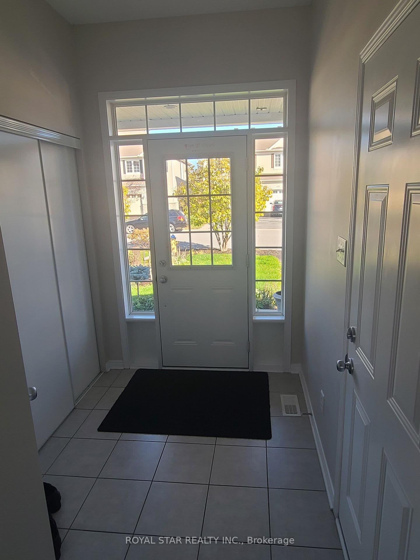 621 Pepperville Crescent, Ottawa, ON — photo 2