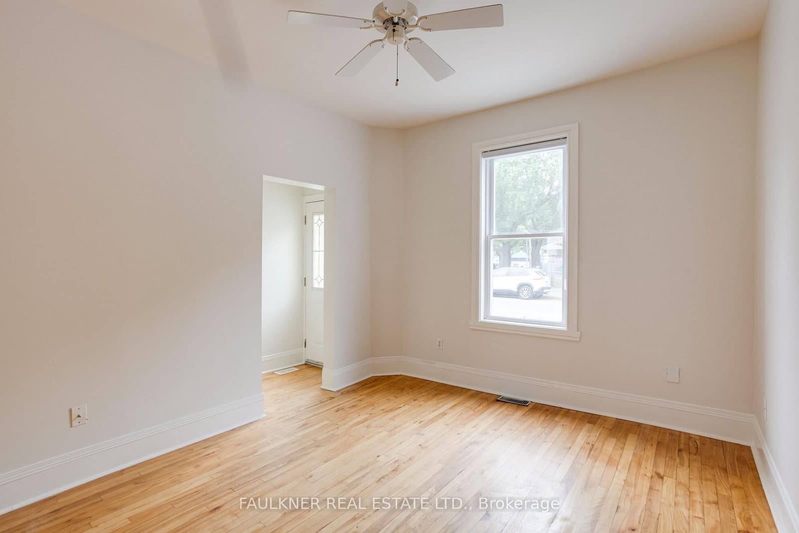 137 Dalhousie Street, Ottawa, ON — photo 2